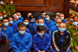 Tin tức trong ngày - Cựu tổng giám đốc Thủ Đức House bị cáo buộc nâng khống hợp đồng thêm 80%