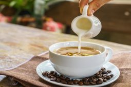Làm đẹp - Một thành phần thường pha vào cà phê có thể gây béo
