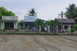 Pháp luật - Khởi tố người đàn ông chích điện vợ hờ vì không cho ngủ chung