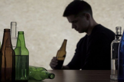 Công nghệ thông tin - Nam streamer tử vong vì "trình diễn" uống rượu trực tuyến