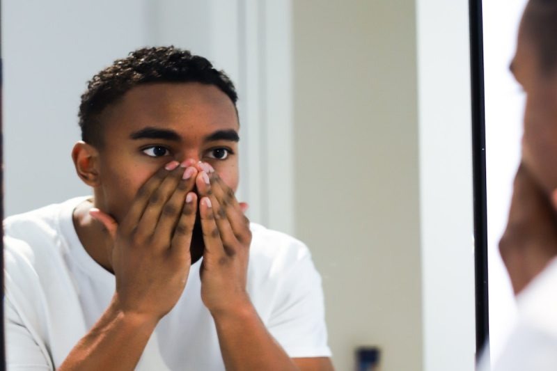 Bóc trần xu hướng chăm sóc kỳ lạ đang được hot TikTok nam lăng xê - 1