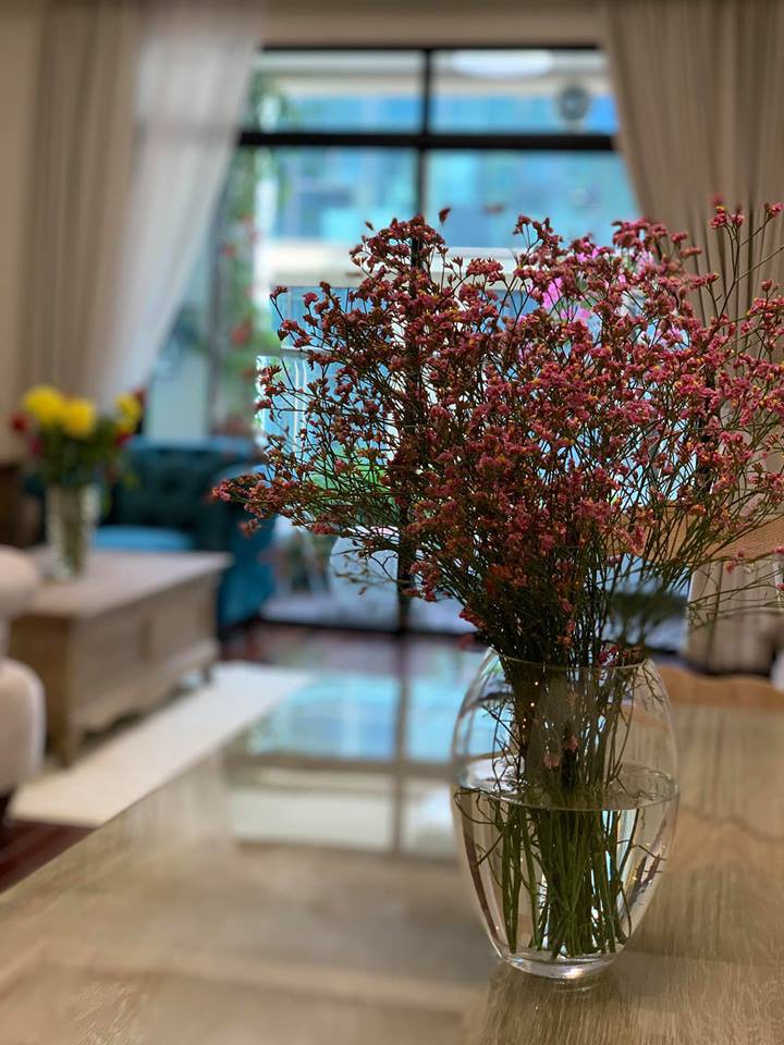 Siêu mẫu Vbiz đời đầu kiểm tra điện thoại chồng mỗi ngày, hé lộ không gian nhà mới hoành tráng - 3