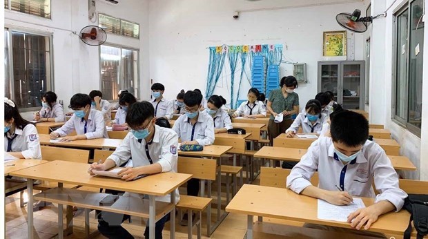 Hơn 100.000 sĩ tử làm thủ tục dự thi lớp 10 ở Hà Nội: Những điều thí sinh cần đặc biệt chú ý - 1