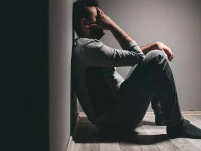 Bạn trẻ - Cuộc sống - Đi công tác về sớm hơn dự định, tôi ngã ngửa với câu nói của mẹ vợ từ trong nhà vọng ra