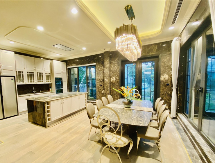 Nữ diễn viên miền Bắc có biệt thự 60 tỷ, mùa hè sung sướng trốn nóng trong bể bơi "resort tại gia" - 3