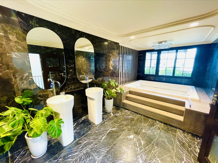 Nữ diễn viên miền Bắc có biệt thự 60 tỷ, mùa hè sung sướng trốn nóng trong bể bơi "resort tại gia" - 8