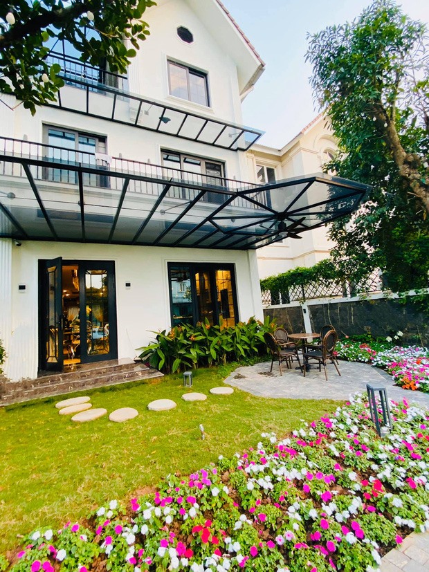 Nữ diễn viên miền Bắc có biệt thự 60 tỷ, mùa hè sung sướng trốn nóng trong bể bơi "resort tại gia" - 12