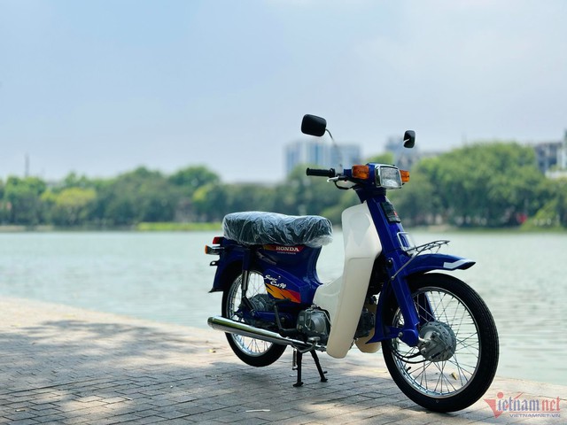 Honda C90 với tên gọi DD