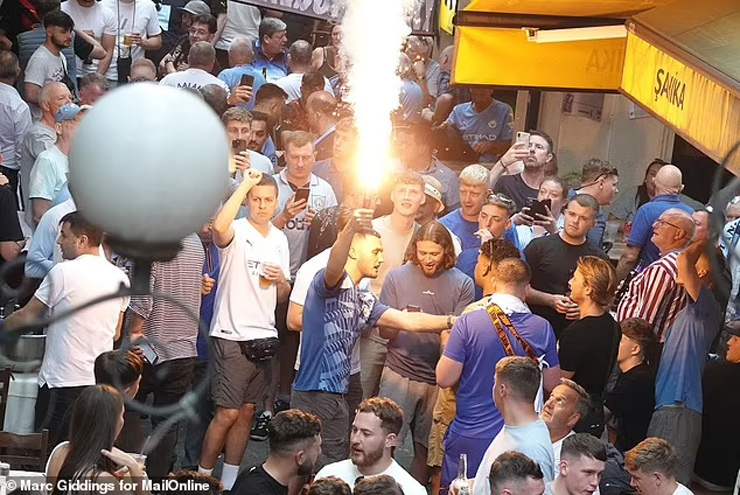 Bên lề chung kết Cúp C1: Fan Man City ăn mừng cuồng nhiệt, nỗi buồn Interista - 8