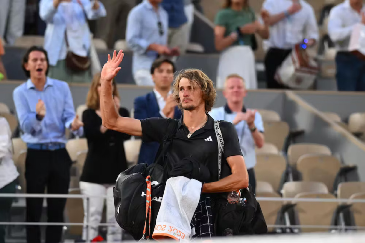 Zverev có năm thứ 3 liên tiếp dừng bước ở bán kết Roland Garros