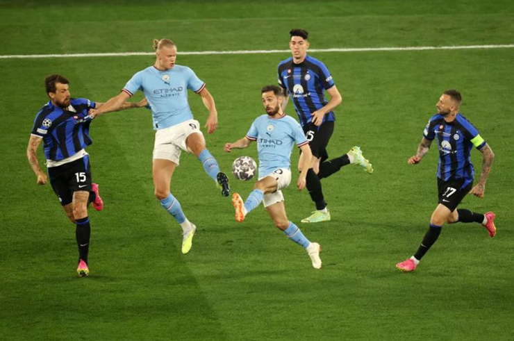 Video bóng đá Man City - Inter Milan: Người hùng tỏa sáng, vỡ òa &#34;ăn 3&#34; (Chung kết Cúp C1) - 1