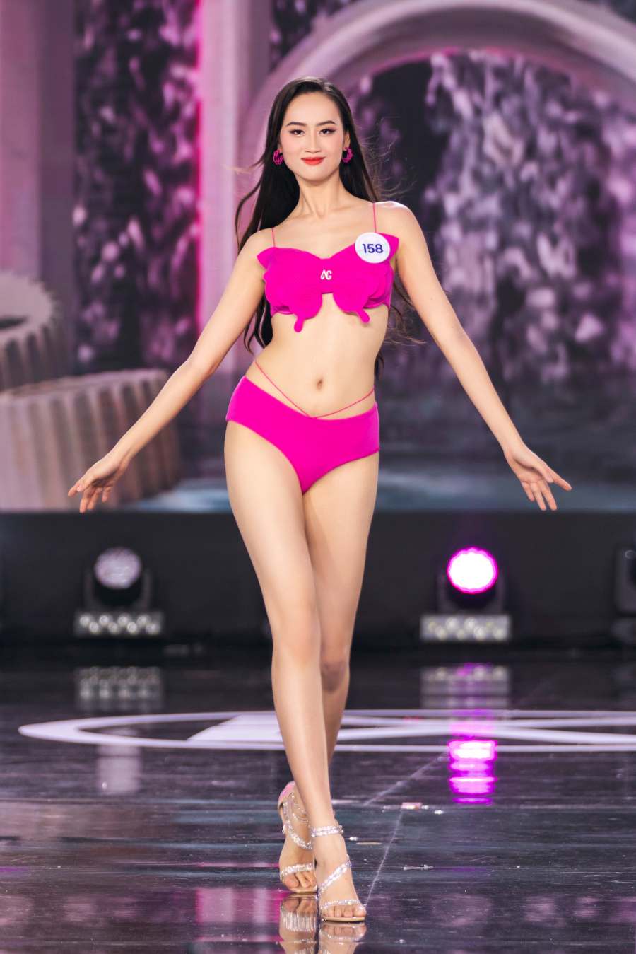 Top 45 Miss World Vietnam 2023 trình diễn bikini thu hút tại đêm Chung khảo toàn quốc - 2