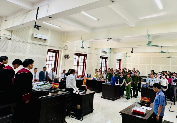 Đang phúc thẩm vụ cô giáo Dung ở Nghệ An bị phạt 5 năm tù - 2