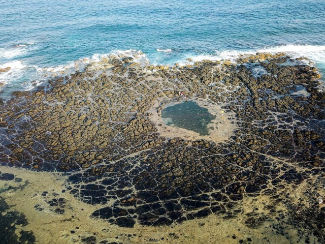Khám phá miệng núi lửa hàng triệu năm gần bờ Quảng Ngãi