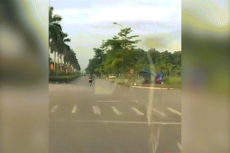 Xe máy - Xe đạp - Clip: Khi các "dân chơi' thể hiện bốc đầu và cái kết