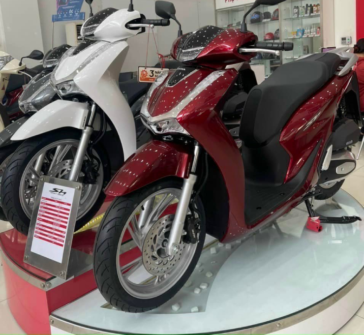 Bảng giá Honda SH125i giữa tháng 6/2023, xuống giá bất ngờ - 4