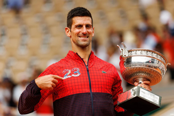 Djokovic lần thứ 9 trong sự nghiệp vươn lên chiếm ngôi số đầu ATP