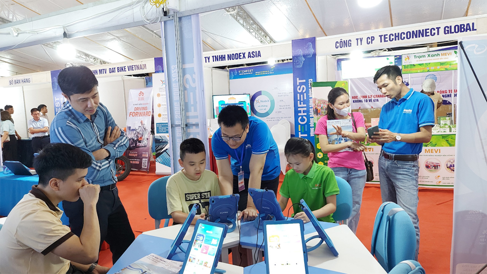 Masscom tạo dấu ấn với giải pháp chuyển đổi số trong giáo dục tại sự kiện Techfest 2023 - 4