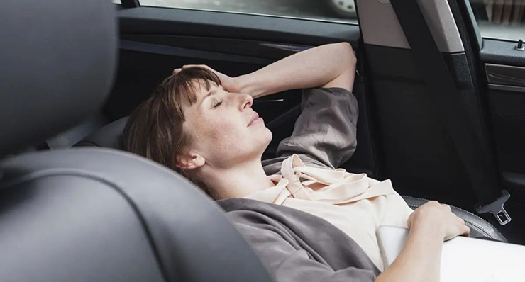 Ngủ trong xe ô tô không an toàn và nên nhớ những điều sau - 2