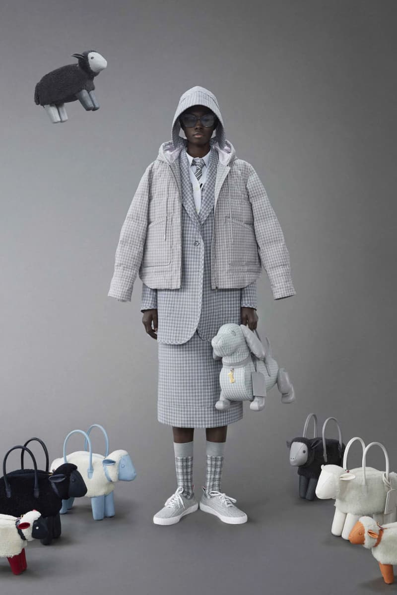 Thom Browne Resort 2024 mang đến sự mới mẻ cho bộ vest đặc trưng - 4