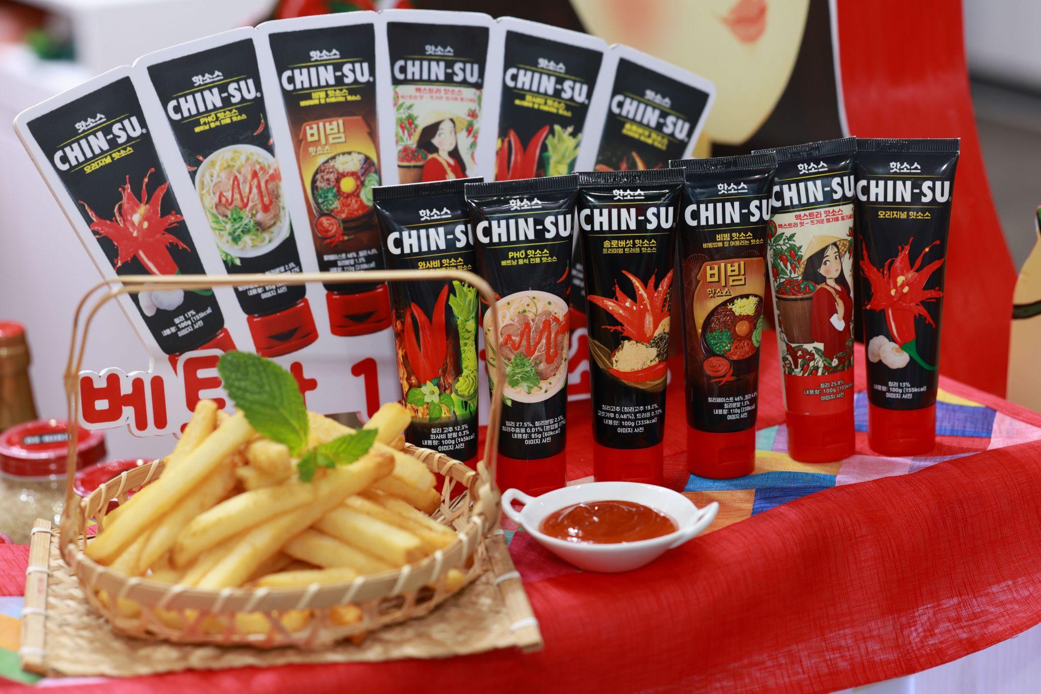 Tương ớt Chin-su nay đã có dạng tuýp độc đáo và tiện lợi.