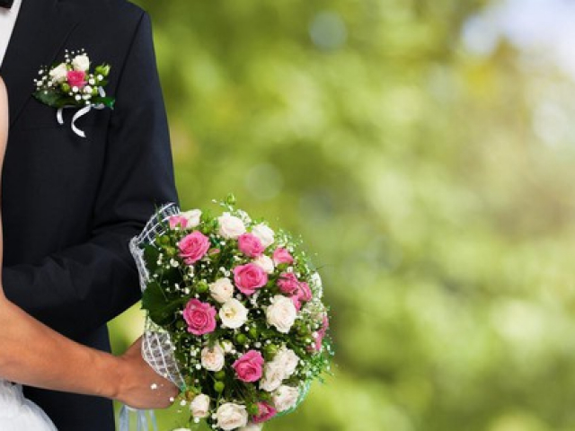 Bạn trẻ - Cuộc sống - Chú rể gãy chân vì một "hủ tục" trong đám cưới