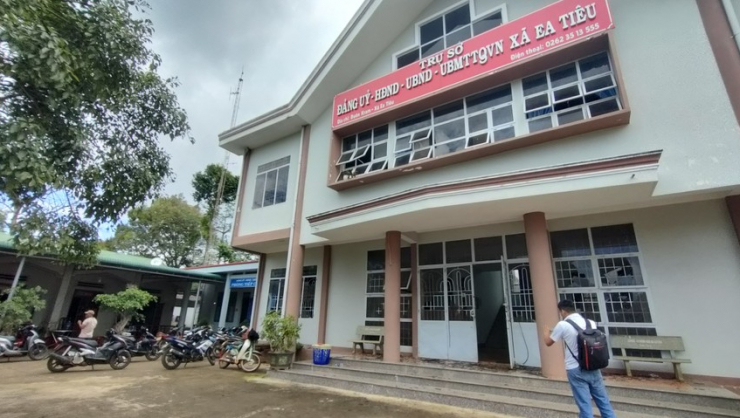 Tặng Huy hiệu 'Tuổi trẻ dũng cảm' cho 5 chiến sĩ trong vụ trụ sở công an xã ở Đắk Lắk bị tấn công - 1