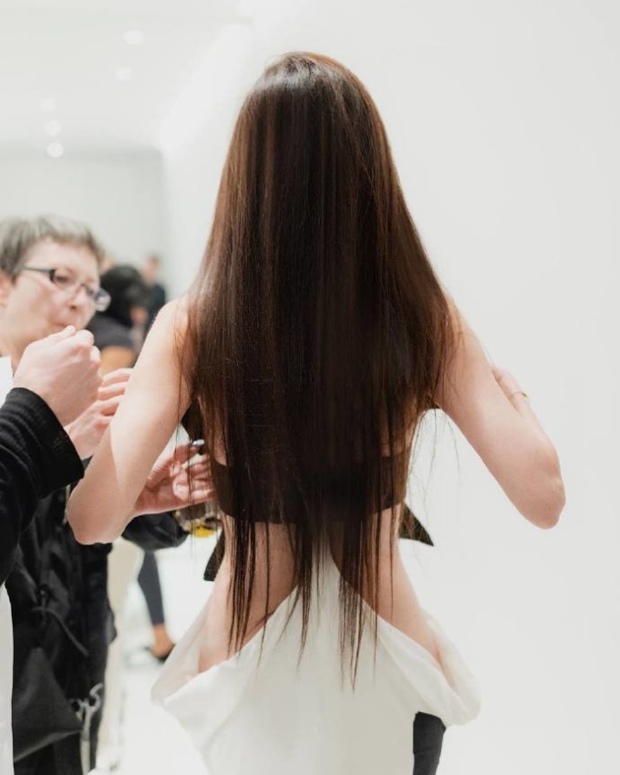 Thân hình Vera Wang trong bức ảnh bà đăng hồi tháng 5. Ảnh: Weibo