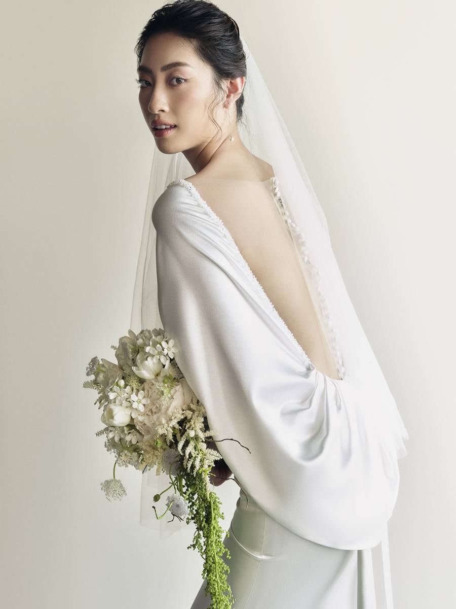 Lương Thùy Linh hóa cô dâu lộng lẫy trong thiết kế của Lê Thanh Hòa - 2