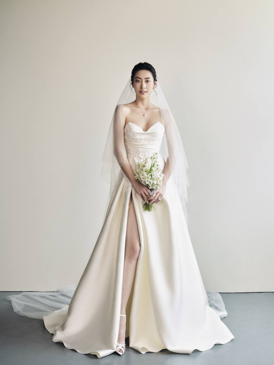 Lương Thùy Linh hóa cô dâu lộng lẫy trong thiết kế của Lê Thanh Hòa - 8
