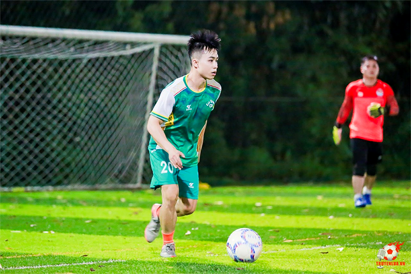 Bóng đá cũng là bộ môn yêu thích của Lương Đỗ