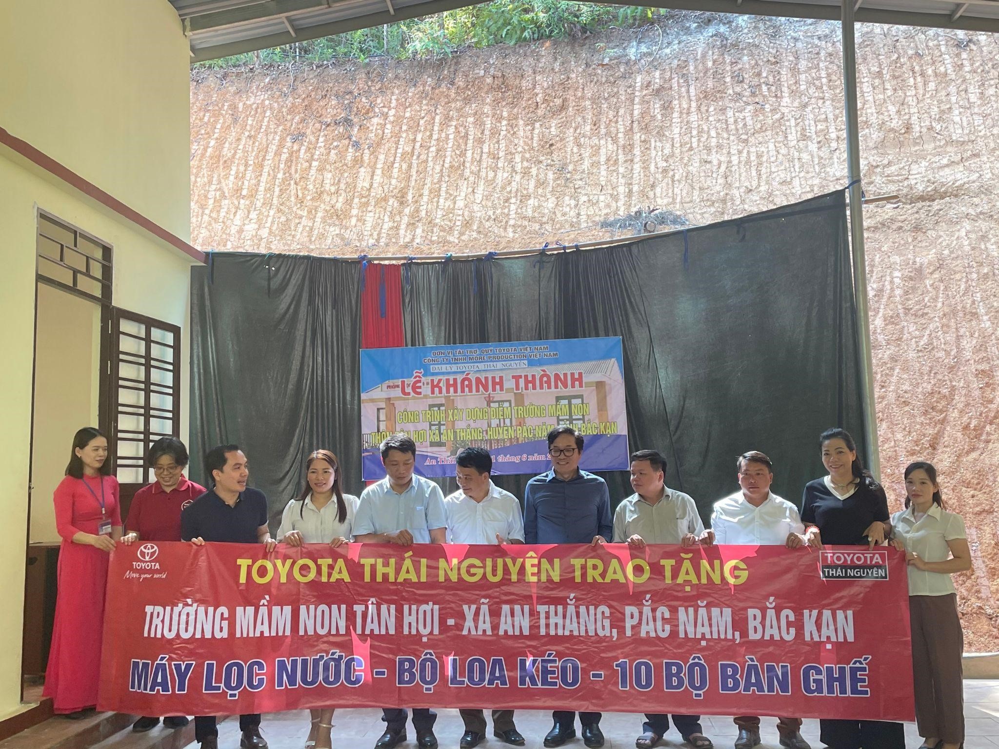 Qũy Toyota Việt Nam nâng cao điều kiện học tập cho học sinh vùng sâu, vùng xa tại Bắc Kạn và Nghệ An - 4
