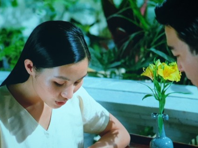 Phim - Nữ chính diễn đơ vì gương mặt quá đẹp, quá sang