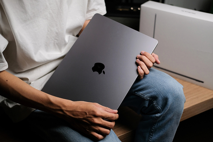 MacBook Air 15 inch cũng mang nhược điểm như bản 13 inch.