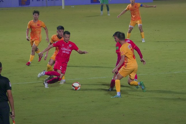 U23 Việt Nam để thua CLB CAHN trong trận giao hữu kín - 4