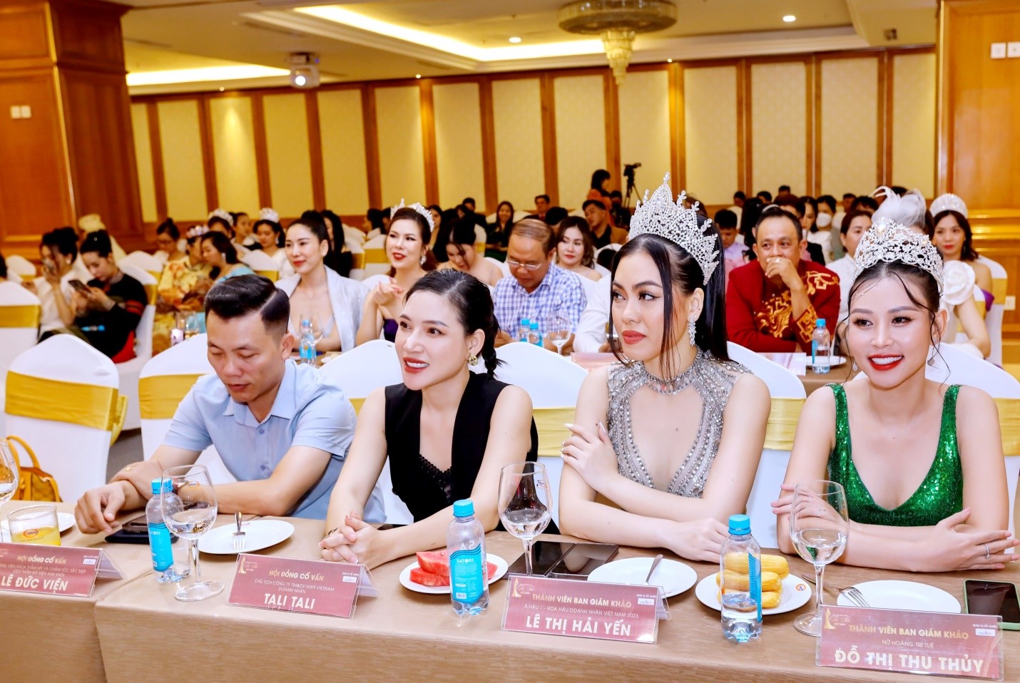 Họp báo công bố khởi động và chính thức tuyển sinh cuộc thi Hoa khôi Doanh nhân Tài sắc Việt Nam 2023 - 2