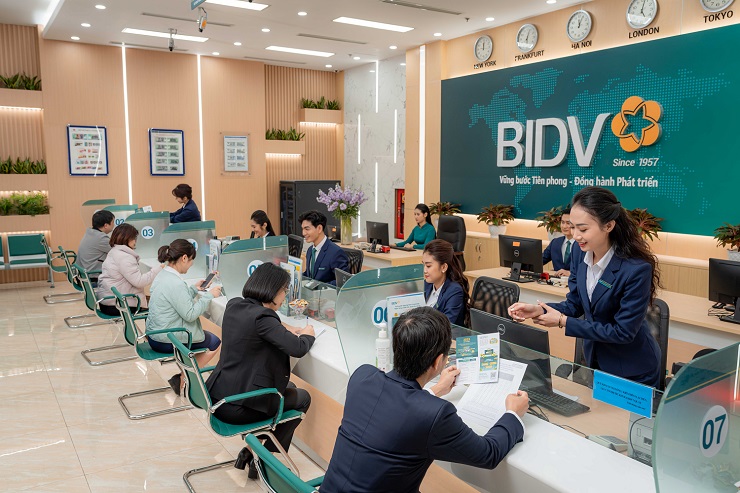 Ngân hàng BIDV tiếp tục hạ giá khoản nợ của 2 khách hàng doanh nghiệp là Công ty CP thủy điện Đức Nhân Đắk Psi và Công ty TNHH Hoàng Nhi