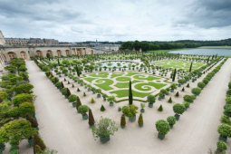 Thời trang - Jacquemus "chơi lớn" khi tổ chức buổi biểu diễn tiếp theo tại Cung điện Versailles