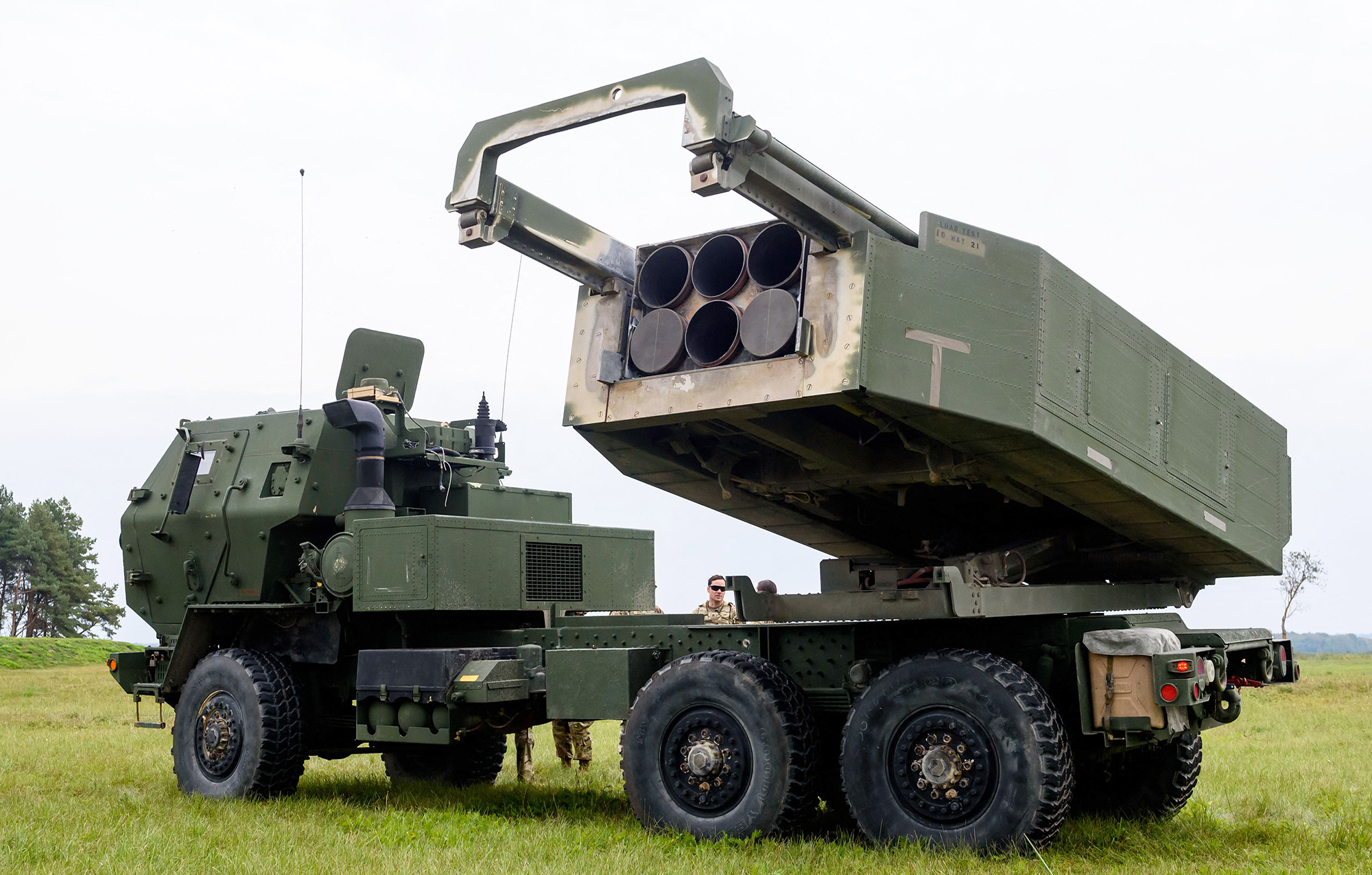 Nghị sĩ Mỹ chặn thương vụ bán 24 hệ thống HIMARS, Hungary tuyên bố bất ngờ - 1