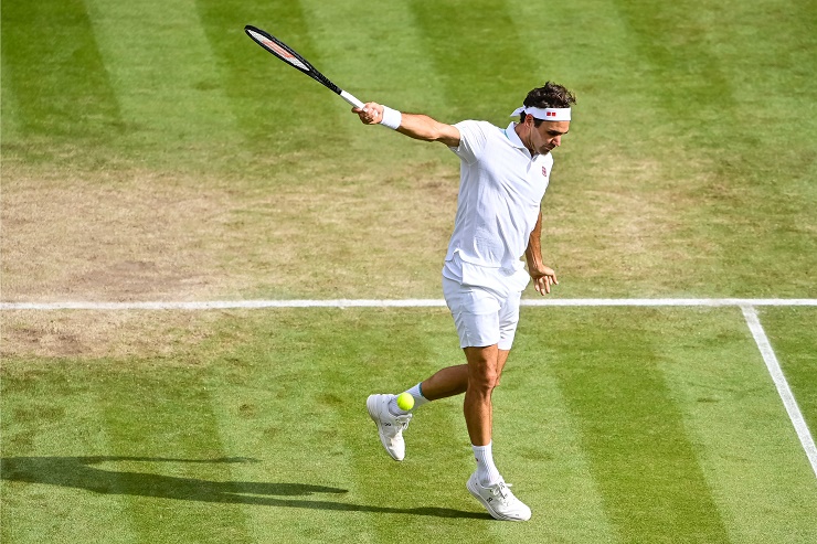 Cách Federer vung vợt khi đánh cú trái một tay khiến người hâm mộ mê mẩn
