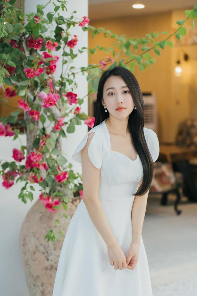 Gia tài phim đồ sộ của Hồng Loan ở tuổi 29 là điều đáng ngưỡng mộ.&nbsp;
