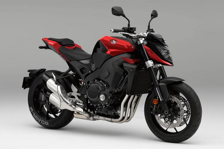 Honda Hornet CB1000R chuẩn bị "ra lò", Streetfighter V4 thêm lắng lo - 1