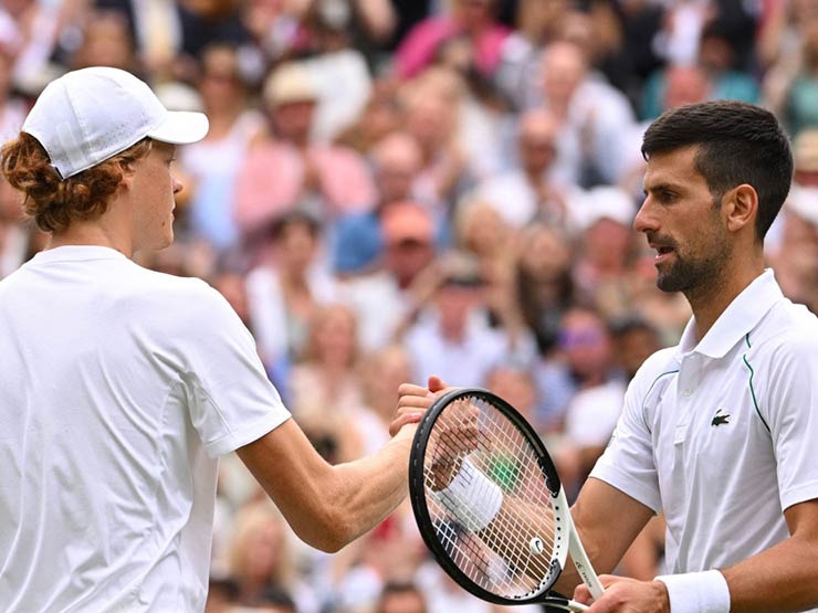 Djokovic vô địch Wimbledon 2022 và trên hành trình đó đã hạ Sinner ở tứ kết dù bị dẫn 0-2