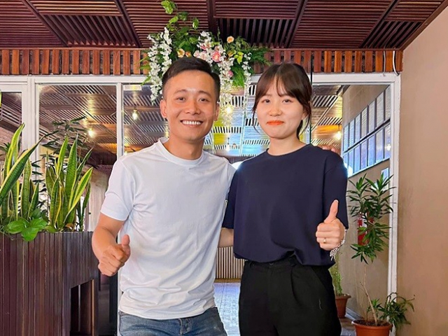 Bạn trẻ - Cuộc sống - Lộ nhân vật giúp Quang Linh Vlogs dựng cơ nghiệp ở châu Phi