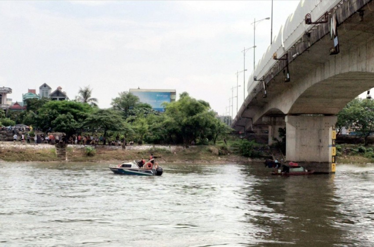 Khu vực sông Trà Lý dưới chân cầu Bo, Thái Bình, nơi xảy ra vụ đuối nước.