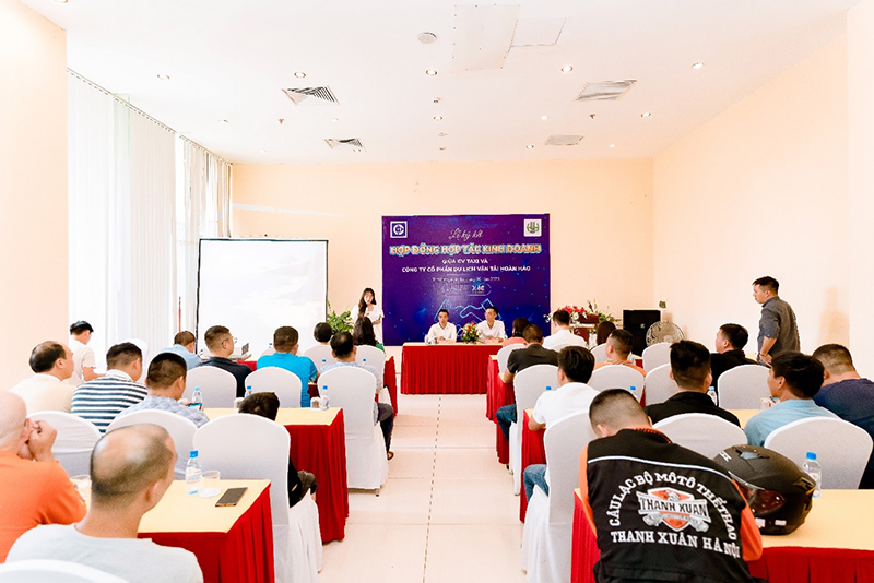 Lễ ký kết hợp tác kinh doanh giữa GV Taxi và vận tải Hoàn Hảo ngày 16/6 tại Thái Bình