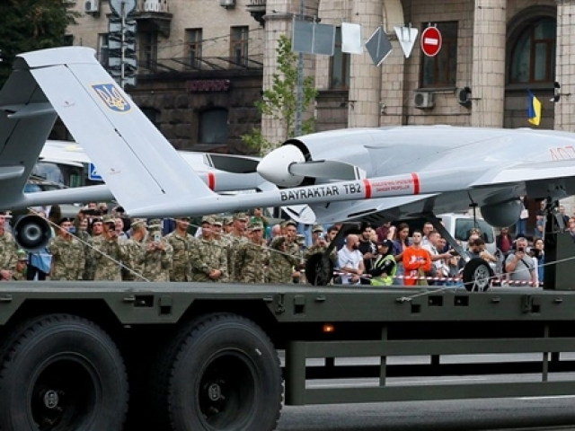 Thế giới - Chiến sự Nga - Ukraine “vỗ béo” nhà sản xuất máy bay không người lái Thổ Nhĩ Kỳ?