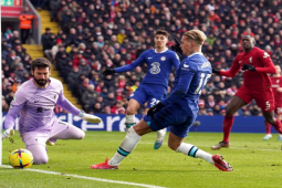 Chelsea chia tay 13 sao, báo Anh dự đoán đội hình đấu Liverpool ra sao?