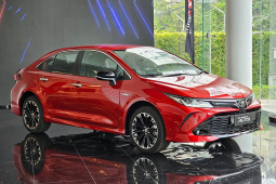 Tin tức ô tô - Cận cảnh Toyota Corolla Altis 2023 vừa ra mắt, giá từ 604 triệu đồng