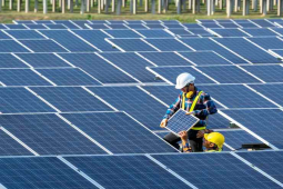 Công nghệ thông tin - "Ông lớn" công nghệ tạo ra lượng điện mặt trời "khủng" phủ 1/3 dân số thế giới